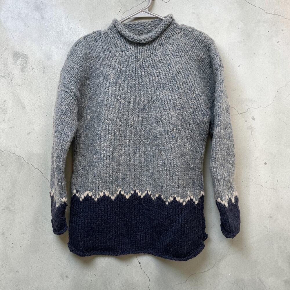 Woman's Wool Gray Blue Sweater Pull over Large-XL Stretchy Chunky Oversized
